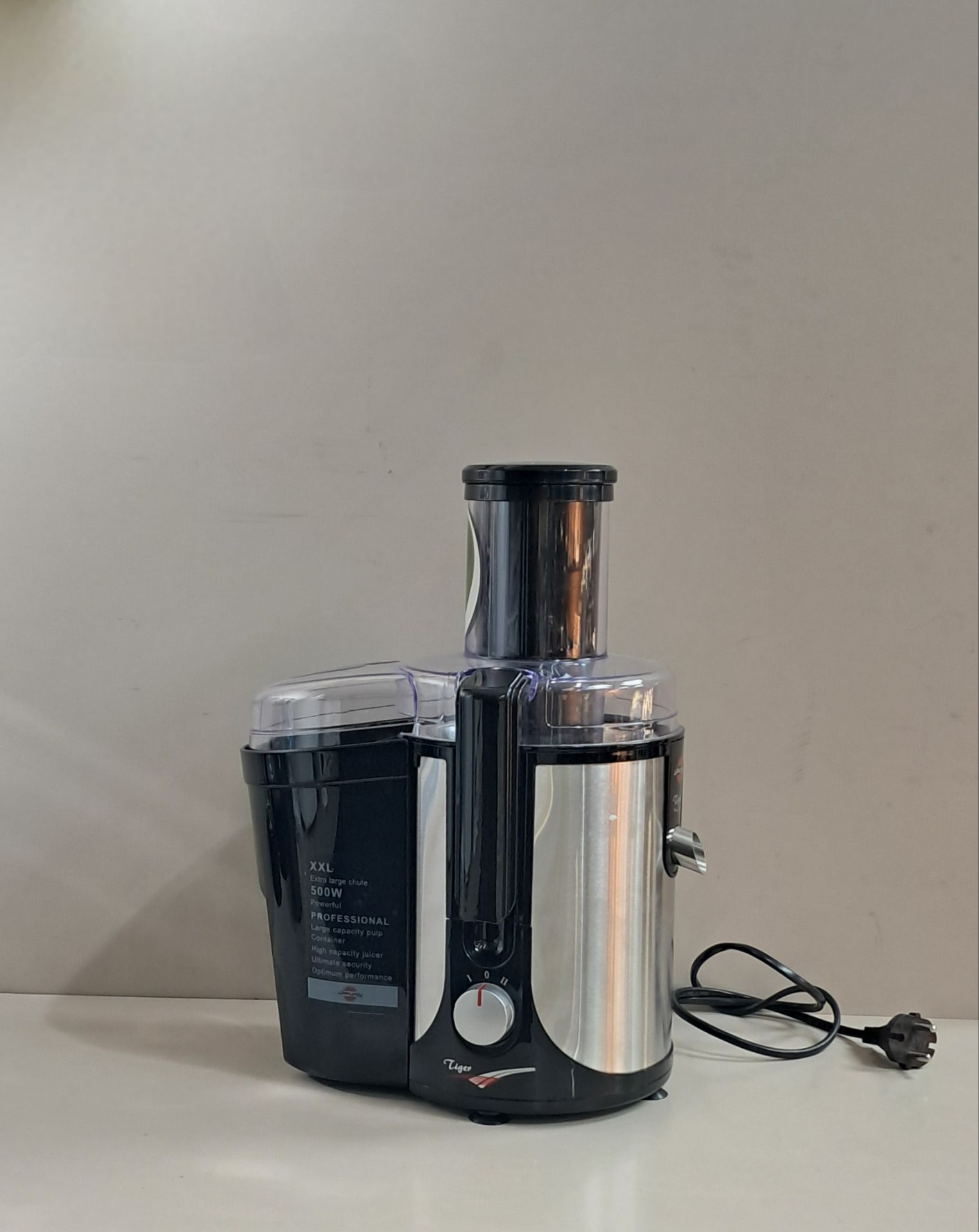 آبمیوه‌گیری حرفه‌ای TIGER مدل XXL‑500W
