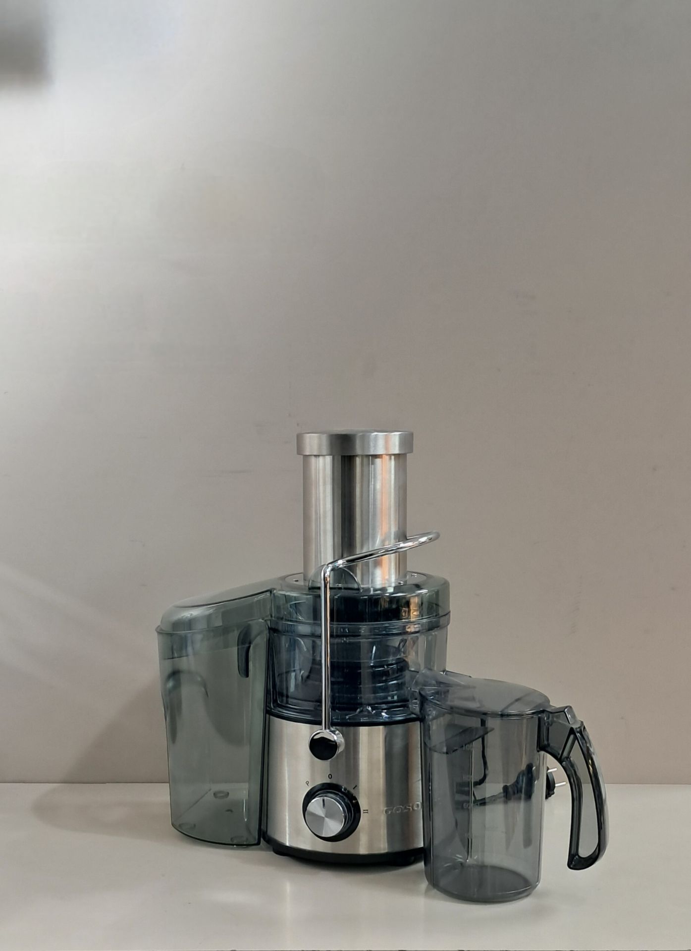 آبمیوه‌گیری تک‌کاره GOSONIC مدل GSJ‑725