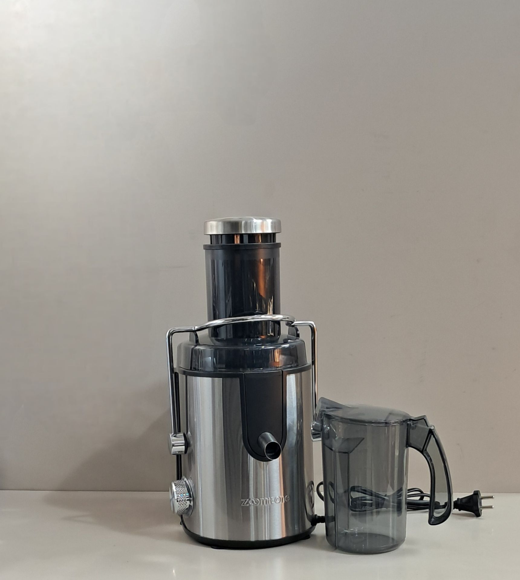 آبمیوه‌گیری تک‌کاره ZOOMIT ONE مدل ZJ-800