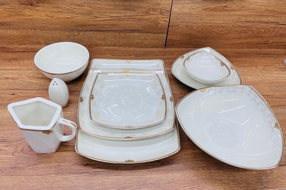 سرویس غذاخوری و پذیرایی لوکس برند پردیس حاشیه طلایی کد6956